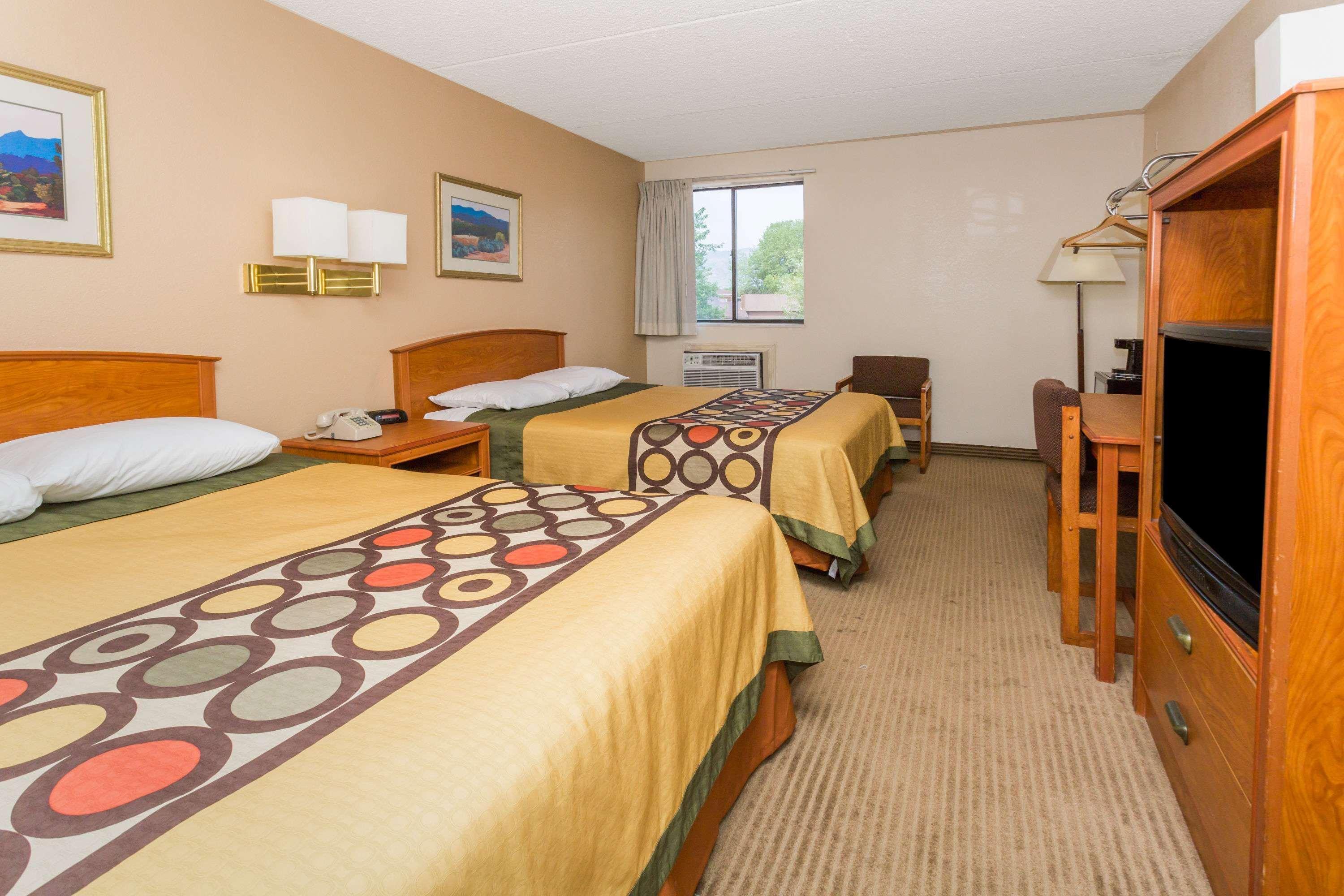 Super 8 By Wyndham Colo. Sprs. Garden Of The Gods Hotel Colorado Springs Buitenkant foto